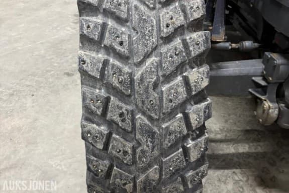 4 stk. Nokian TRI 2 traktordekk – 400/80 R28 og 480/80 R38 – pigget