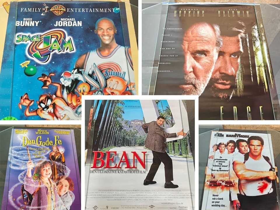 Stor samling filmplakater fra tidligere videobutik, 26437
