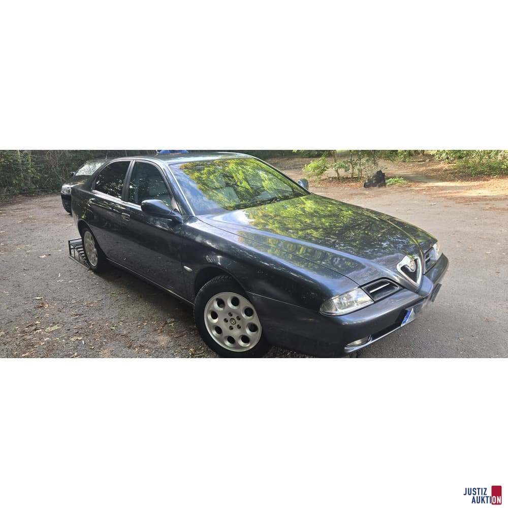 Alfa Romeo 166 2.5 V6 24V; Year 2000; TÜV until 07/28