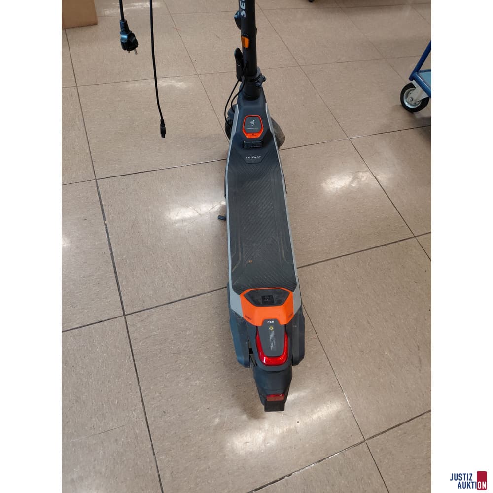 E-Scooter Segway P65D