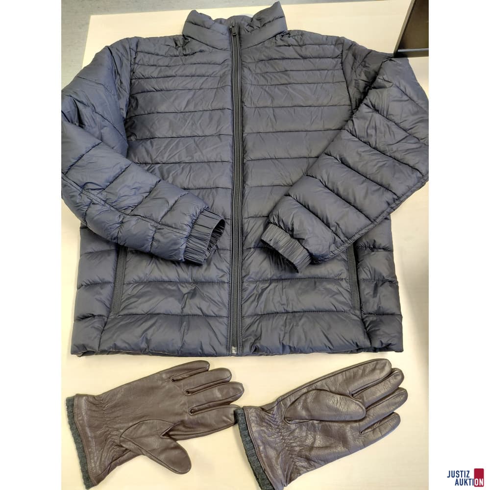 1 pair of men's gloves in the color brown, among others.