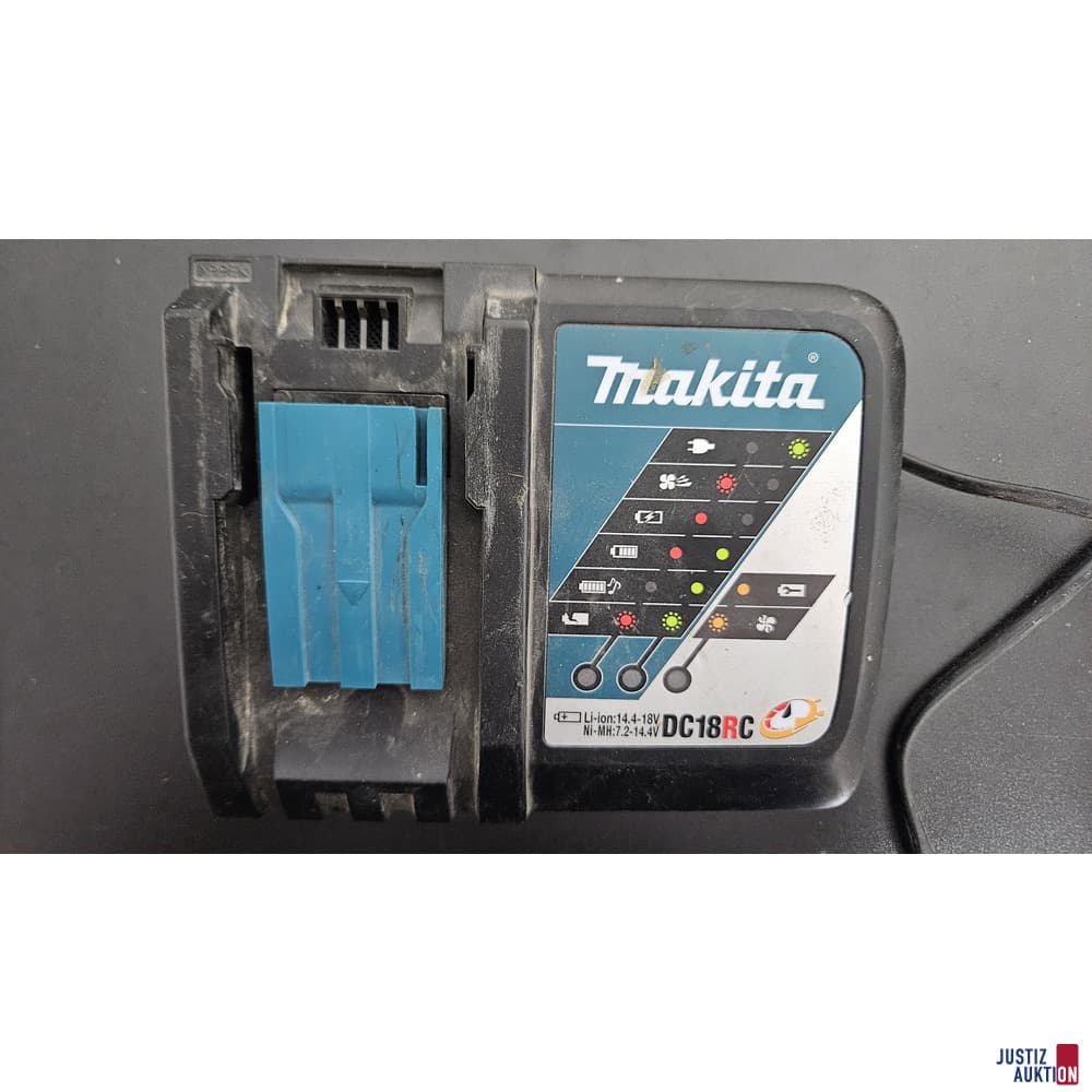 MAKITA Charger