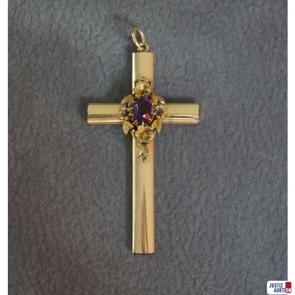 Crucifix pendant with lilac stone