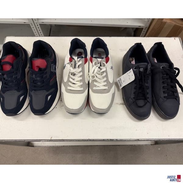 3 pairs of shoes as good as new
