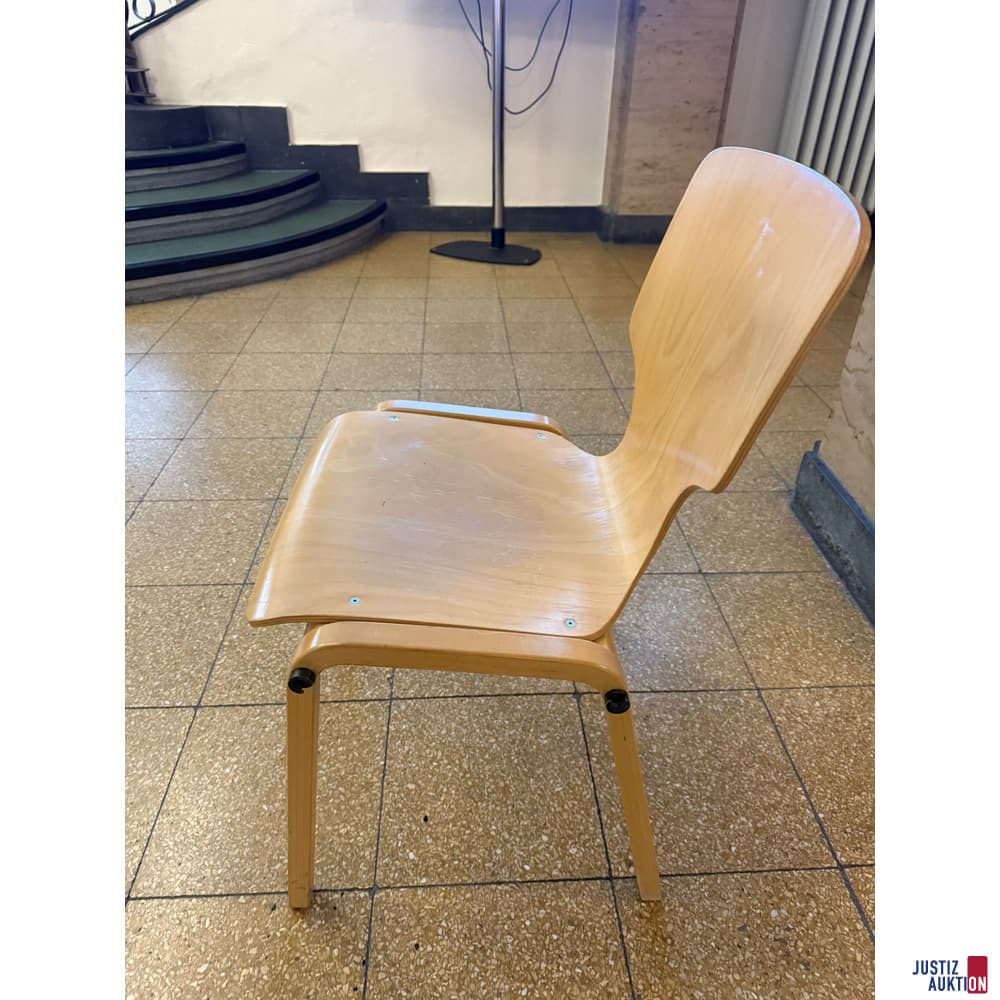 25 Wooden Chairs