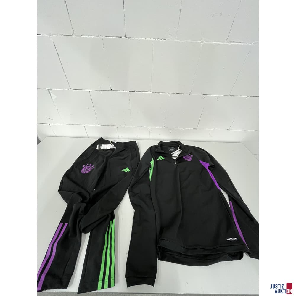 V18/26 - FC Bayern München Set