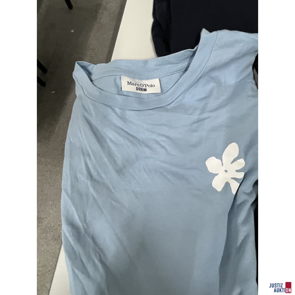 V76/26 11 Garments including Kenzo, Burberry, etc.