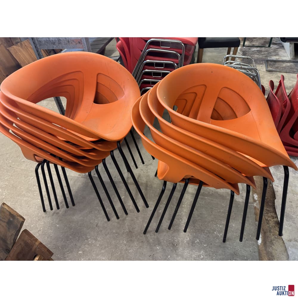 9 Stück Schalenstühle MOEMA von Gaber