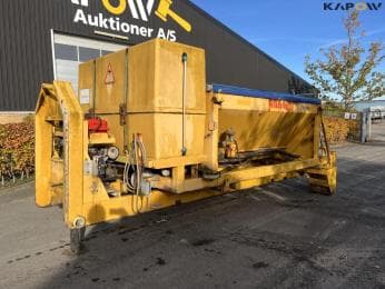 Falköping C-55 mixer salt spreader