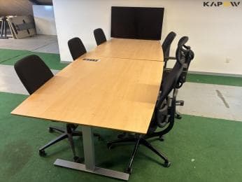 Conference table with 6 chairs and screen