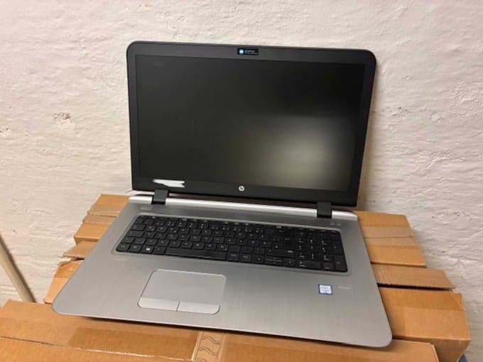 HP ProBook 470 G3 Laptop (17 inch Display - 1 TB HDD)