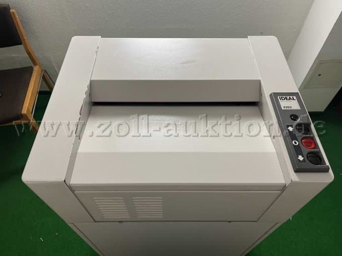IDEAL Model 4203 Series 8600 paper shredder