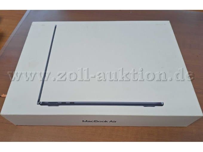 Apple MacBook Air 13" with M5 chip - 16 GB RAM - 512 GB