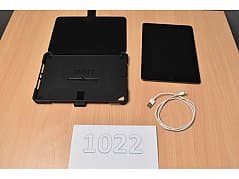 Apple iPad 8th generation A2270 32 GB – 10.2" (25.91cm)