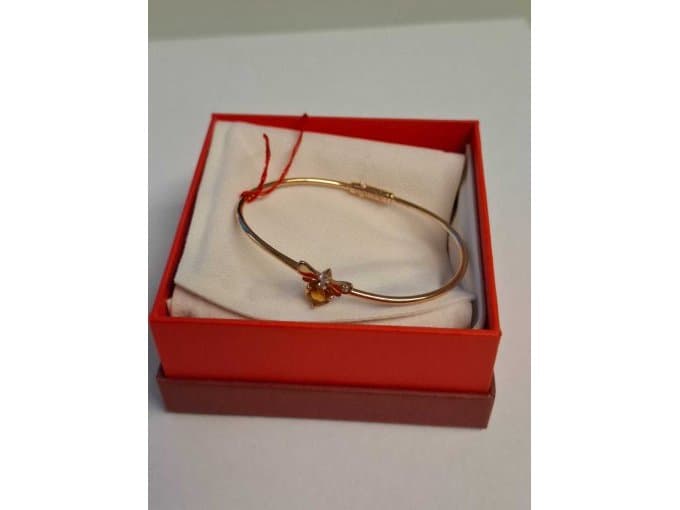 Bangle *** 18 Karat Rose Gold *** with Setting Three Small Diamonds ** Wempe