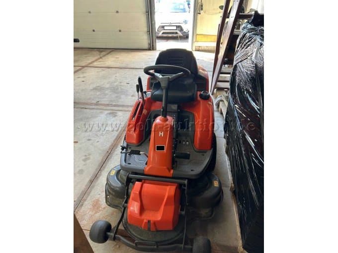 Husqvarna Rider R 213 C Ride-on Mower