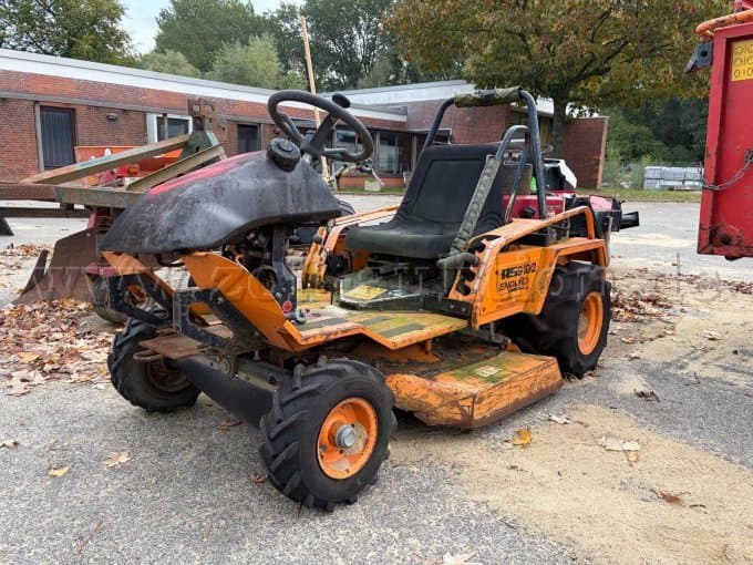 Mounting turf mower AS 910/2 Enduro – defective / part carrier