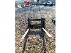 Bressel and load pallet fork as spare part carrier