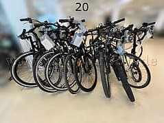 E-bike and 9 bicycle wheels mixed lot