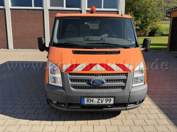 Ford TRANSIT Box Transporter with WÜRTH installation