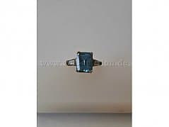 Gold ring with blue topaz and side gemstones – 585 gold