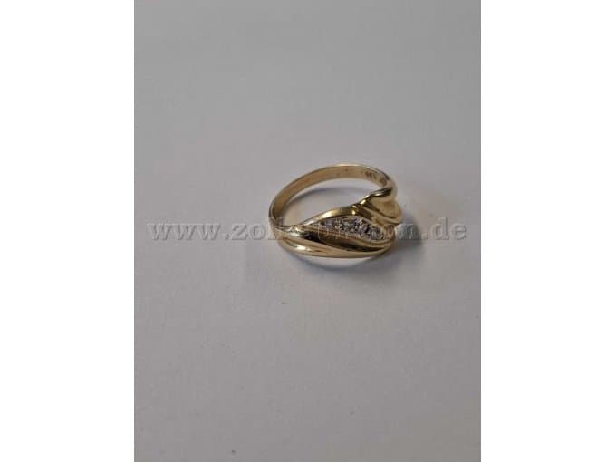 Gold ring with clear stones in wave shape – 585 gold