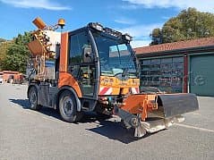 1 Hako Multicar Tremo mit Pritsche, Kehrmaschine, Streuer und Sinkkastenreiniger