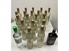 Conglomerate Raki / whisky (including 21 bottles)