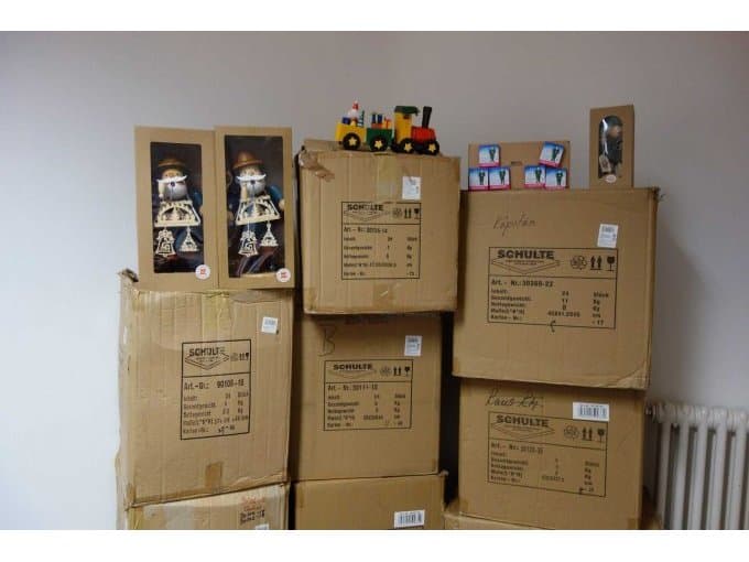 Mixed lot of Christmas articles (743 items)