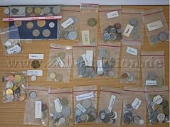 Mixed lot of 321 collector coins from different countries and a medal