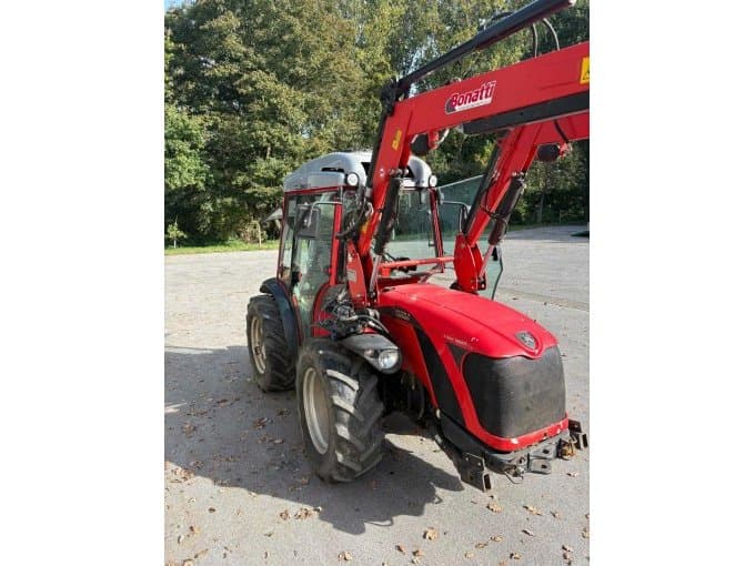 Farming machine Antonio Carraro TTR 9800