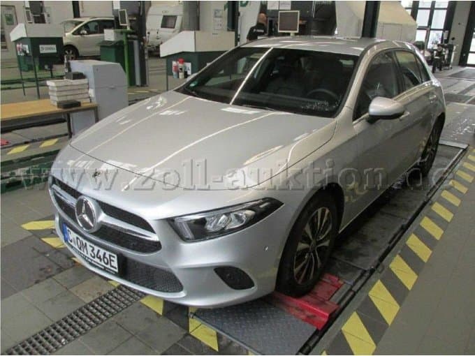 Mercedes Benz A 250 e 8G-DCT Style