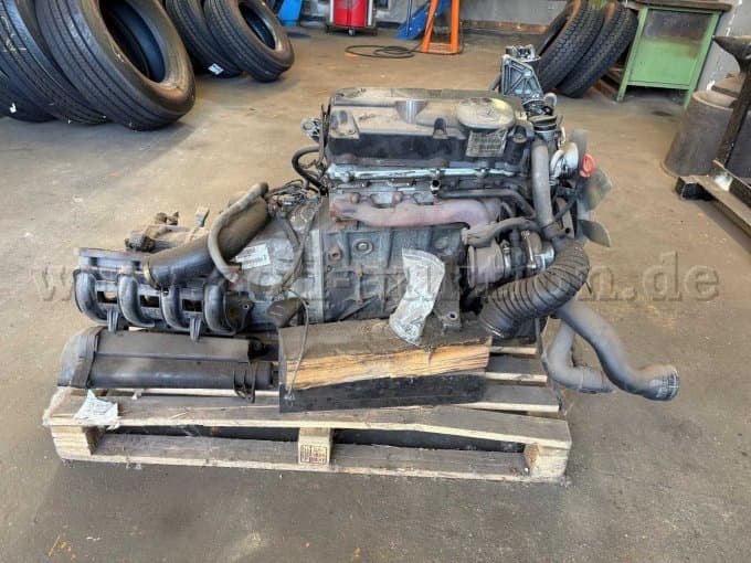 Mercedes-Benz Sprinter 208 CDI Engine and Transmission