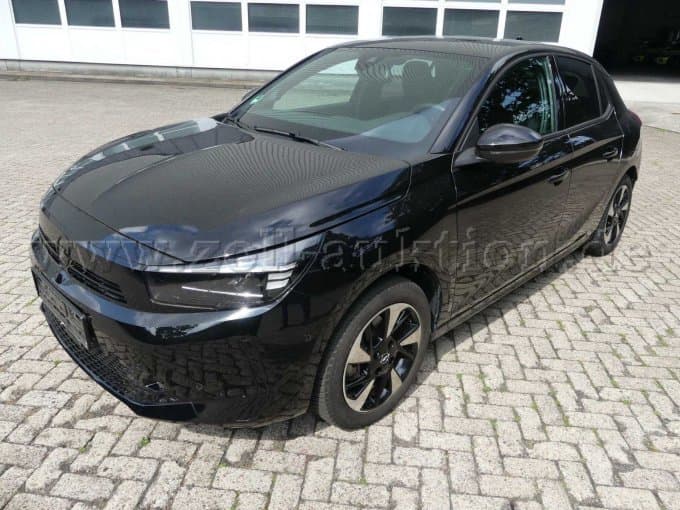 Opel Corsa F e - BD8-2955E