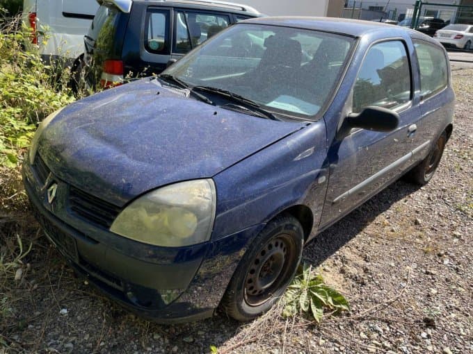 Renault Clio Type B (baster vehicle)
