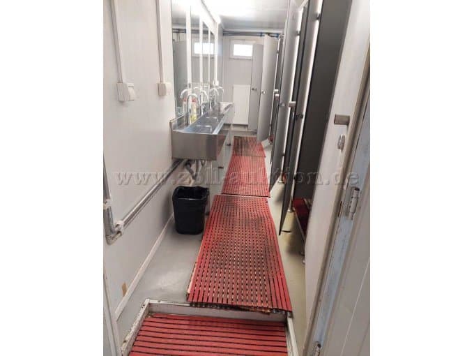 Sanitary container, manufacturer unknown, size 20 ft