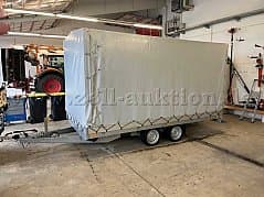 Saris trailer with party tent