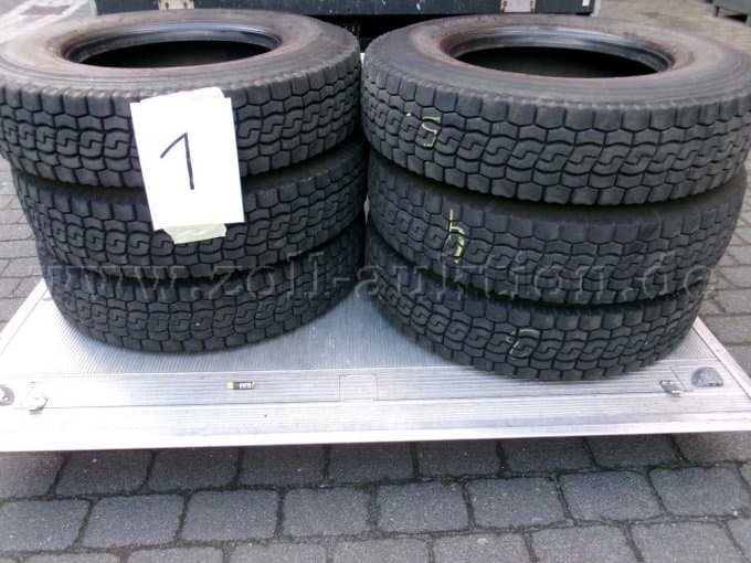 Set of tires 6 pieces Bridgestone in 11R 22.5 type MLX 716