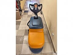 Scrubbing machine TASKI swingo 455E