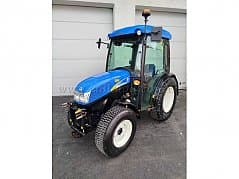 Narrow gauge tractor New Holland T3030 All-wheel drive