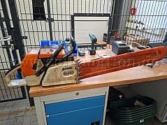 Stihl MS 880 Chainsaw / Defective