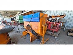 Gmeiner Spreader with Support Feet