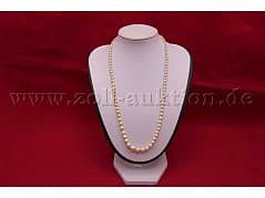 Cultured pearl necklace; 45 cm