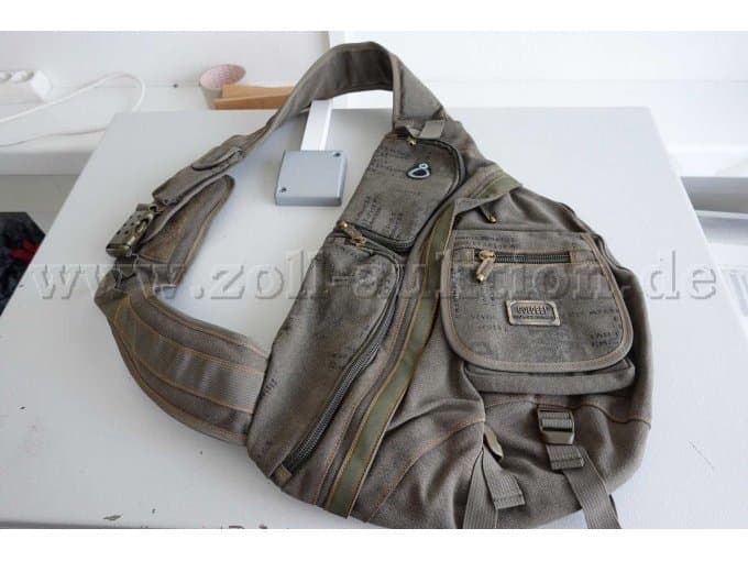 Used shoulder bag/sling bag from Goldbe!