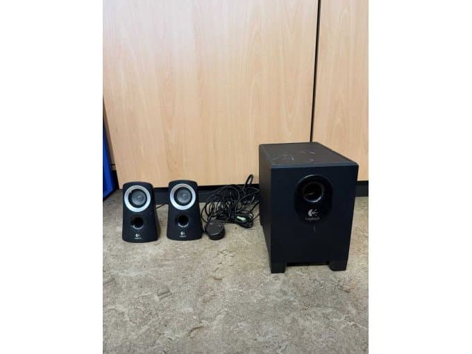 original Dolby surround system 2.1 LOGITECH, used
