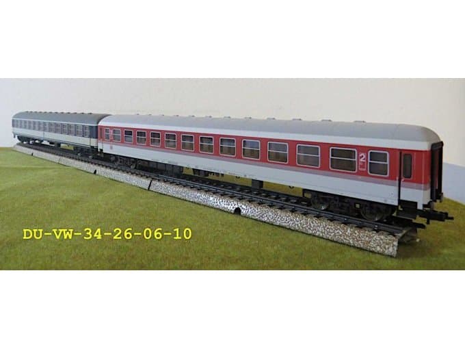 Fleischmann passenger car 1 x 5115 K; 1 x 83 5613 K in size H0