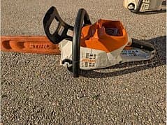 2 defekte Stihl Akku-Kettensägen MS 200 C - ohne Akku