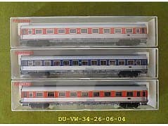 Fleischmann car 2 x 5183; 1 x 5184 in size H0